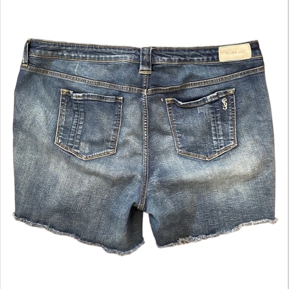 SlINK JEANS➕Distressed Denim Shorts - Picture 5 of 6